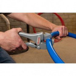 RC-1625 Ratchet Action Plastic Pipe & Tubing Cutter 